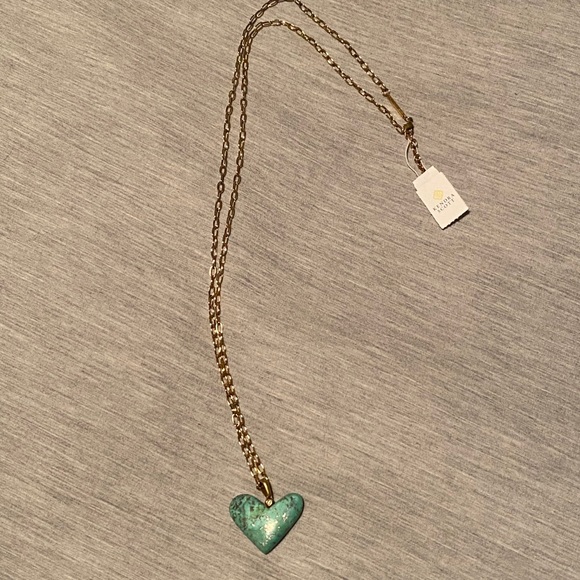 Kendra Scott Poppy Heart Vintage Gold 